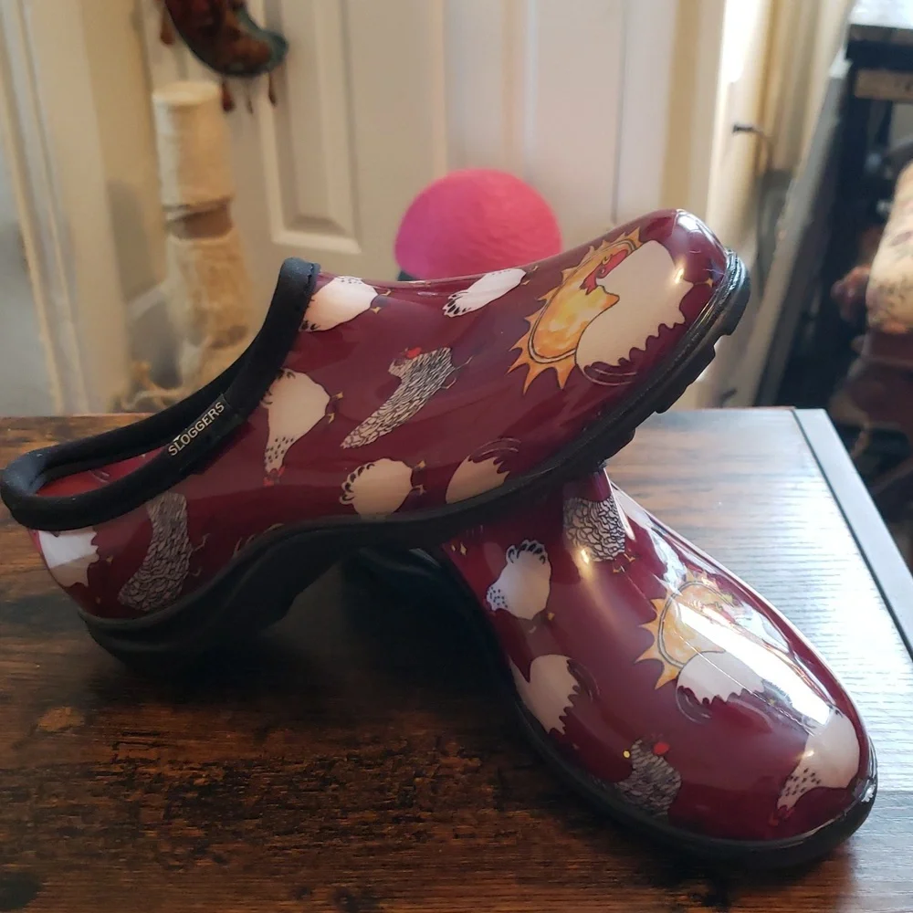 Sloggers Waterproof Rain and Garden Red Barn Chicken Print Clogs - Picture 3 of 12